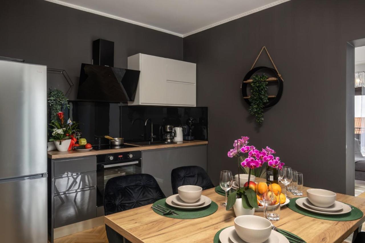 Villa Adriatic, Apartment Chiara With Sea View And Heated Swimming Pool, Free Private Parking, Ičići 외부 사진