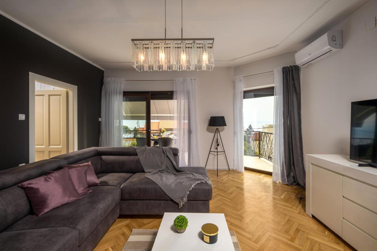 Villa Adriatic, Apartment Chiara With Sea View And Heated Swimming Pool, Free Private Parking, Ičići 외부 사진